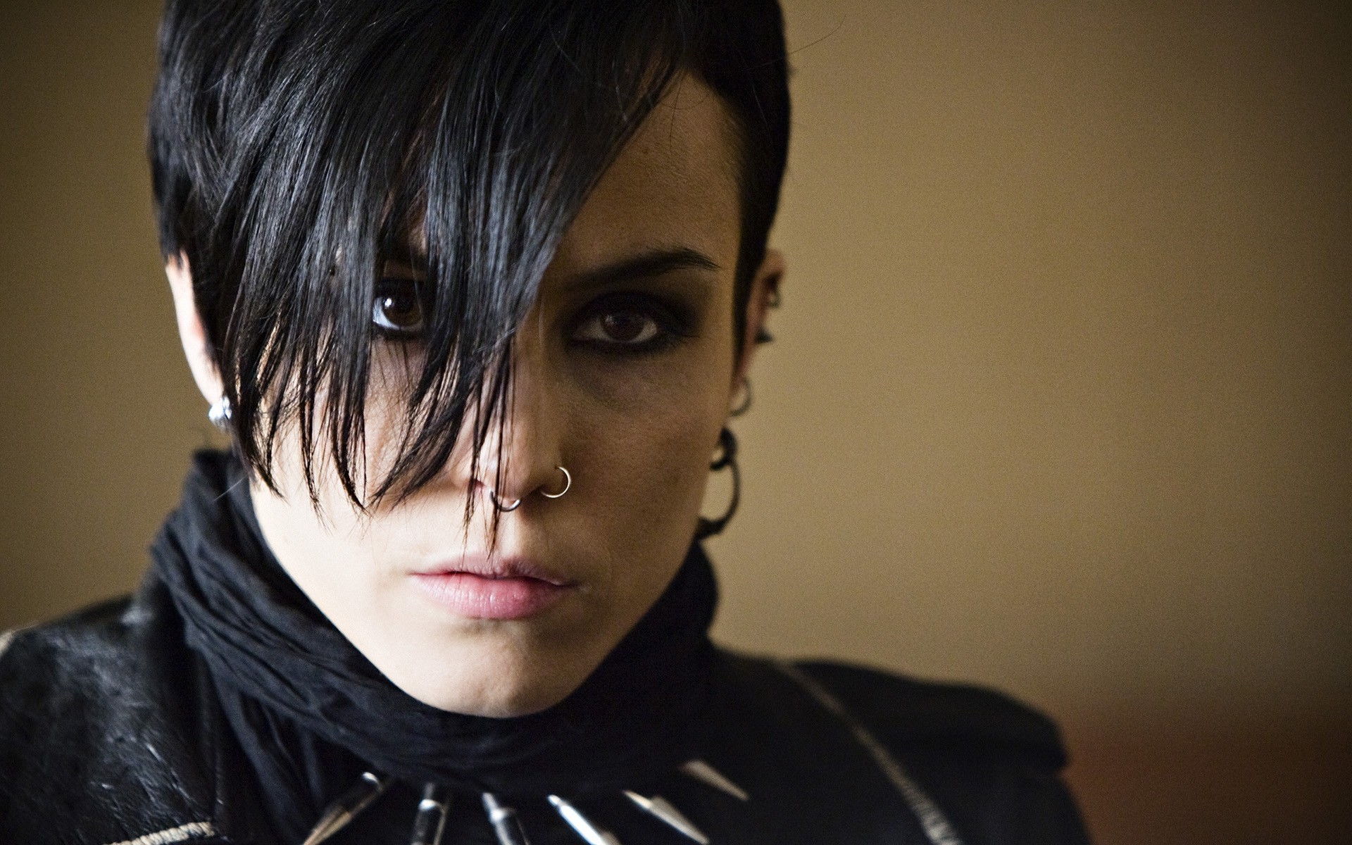 noomi-rapace-11904